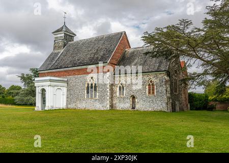 St Botolph's 14th century Anglican church in the grounds of Lullingstone Castle in Eynsford, Kent. Home of the Hart Dyke family. Stock Photo