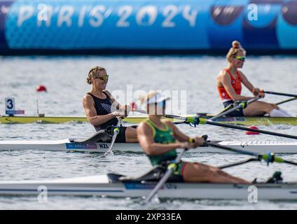 Vaires Sur Marne. 3rd Aug, 2024. Emma Twigg (L) of New Zealand competes during the women's single sculls final A of rowing at the Paris 2024 Olympic Games in Vaires-sur-Marne, France, on Aug. 3, 2024. Credit: Sun Fei/Xinhua/Alamy Live News Stock Photo