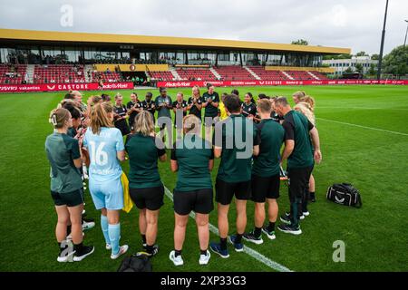 Rotterdam, Netherlands. 03rd Aug, 2024. Rotterdam - Players of Feyenoord V1 during the match between Feyenoord V1 v RSCA Anderlecht V1 at Varkenoord on 3 August 2024 in Rotterdam, Netherlands. Credit: box to box pictures/Alamy Live News Stock Photo