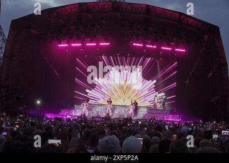 Brighton, UK. 3rd August, 2024. Brighton, West Sussex, UK - Saturday 3rd August, 2024 Girls Aloud perform at 'Fabuloso' the annual LBGTQ festival held in Preston Park, Brighton, UK Credit: Motofoto/Alamy Live News Stock Photo