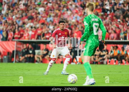 Columbia, South Carolina, USA. 3rd Aug, 2024. Manchester United JADON SANCHO guards Liverpool goalkeeper CAOIMHIN KELLEHER (Credit Image: © Maxwell Vittorio/ZUMA Press Wire) EDITORIAL USAGE ONLY! Not for Commercial USAGE! Stock Photo