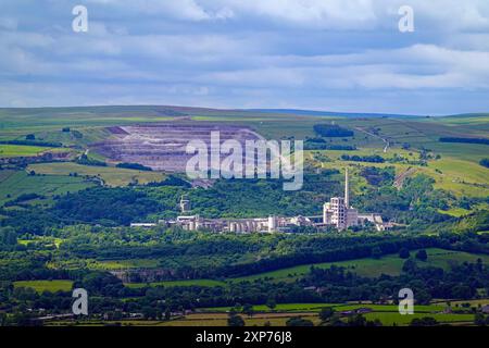 Castleton Quarry Breedon Hope Quarry in the Derbyshire Peak District National Park for ...