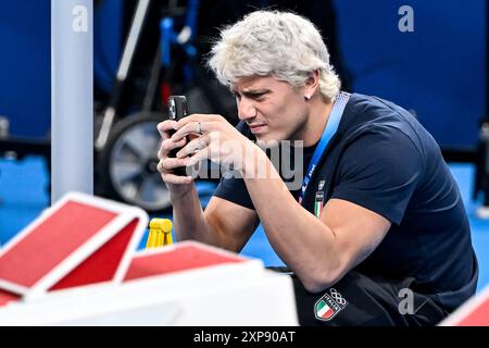 Paris, France. 04th Aug, 2024. Nicolo Martinenghi of Italy make a picture during the Paris 2024 Olympic Games at La Defense Arena in Paris (France), August 04, 2024. Credit: Insidefoto di andrea staccioli/Alamy Live News Stock Photo