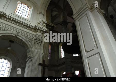 L'église Saint-Géry est une église édifiée de 1648 à 1745, située dans la ville de Cambrai dans le département du Nord.  Elle fait l’objet d’un classe Stock Photo