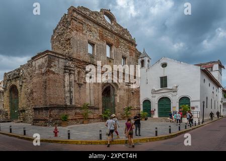 Small street with historic buildings in the old town of Panam City Stock Photo