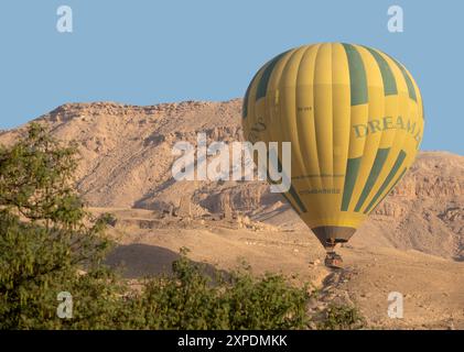 Hot Air balloons over the West Bank of the River Nile, Luxor, Egypt Stock Photo