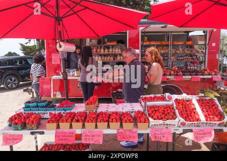 Fruit stand, Moss Landing, Monterey County, California, USA Stock Photo