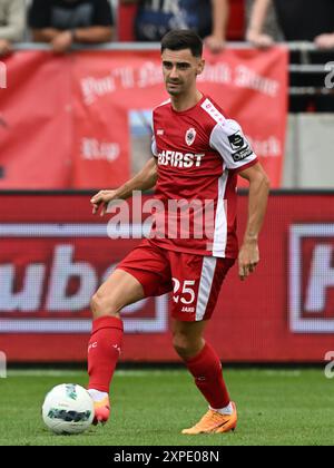 ANTWERP - Jelle Bataille of Royal Antwerp FC during the Belgian Pro League match between Royal Antwerp FC and RSC Anderlecht at the Bosuil Stadium on August 4, 2024 in Antwerp, Belgium. ANP | Hollandse Hoogte | GERRIT VAN COLOGNE Stock Photo