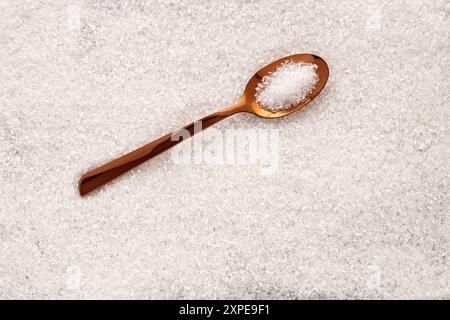 Magnesium chloride flakes, ionic mineral compound - Sea salt Stock Photo