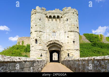 Carisbrooke Castle Isle of Wight UK - Carisbrooke castle Gatehouse castle entrance Carisbrooke Village Newport Isle of Wight England UK GB Europe Stock Photo