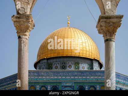 Jerusalem, Tempelberg, Haram-asch-Sharif, Har ha-Bajit, Haram esh-Sharif, Felsendom, Kuppel und Fassade aus Keramikfliesen Stock Photo