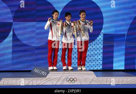 Paris, France. 06th Aug, 2024. Paris Olympics: DIVING - Women's 10 Meter finals - (left to right) Silver medalist Yuxi Chen, gold medalist Hongchan Quan of China and bronze medalist Kim Mi Rae of Korea during the medal ceremony, during day 11 of the Paris Olympic Games 2024 at the Aquatics Centre, Paris, France. Credit: Adam Stoltman/Alamy Live News Stock Photo