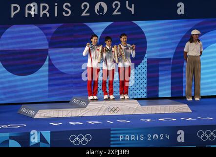 Paris, France. 06th Aug, 2024. Paris Olympics: DIVING - Women's 10 Meter finals - (left to right) Silver medalist Yuxi Chen, gold medalist Hongchan Quan of China and bronze medalist Kim Mi Rae of Korea during the medal ceremony, during day 11 of the Paris Olympic Games 2024 at the Aquatics Centre, Paris, France. Credit: Adam Stoltman/Alamy Live News Stock Photo