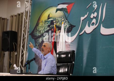 Yahya Sinwar, leader of the Palestinian Hamas movement s political speaks to media in Gaza City FILE PHOTO:Yahya Sinwar, leader of the Palestinian Hamas movement s political speaks to media in Gaza City, on May 26, 2021. Hamas vowed today not to touch a single cent of international aid to rebuild Gaza following its war with Israel that ravaged the enclave it rules. Sinwar, promised transparent and impartial distribution of aid in the aftermath of the 11 days of deadly conflict. Photo by Ashraf Amra Gaza city Gaza Strip Palestinian Territory 060824 Sinwar Archive 0013 Copyright: xapaimagesxAshr Stock Photo