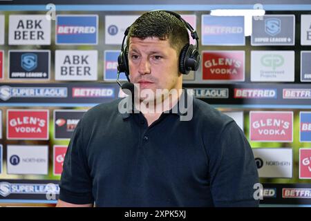 Matt Peet Head Coach of Wigan Warriors has an interview at full time during the Betfred Super League match Wigan Warriors vs Leigh Leopards at DW Stadium, Wigan, United Kingdom, 6th August 2024  (Photo by Cody Froggatt/News Images) Stock Photo