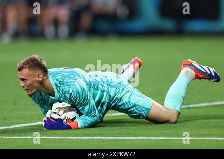 Charlotte, North Carolina, USA. 6th Aug, 2024. Chelsea FC goalkeeper FILIP JORGENSEN (12) makes a save during the first half of the Soccer Champions Tour Real Madrid vs Chelsea FC match at Bank of America Stadium in Charlotte, NC on August 6, 2024. (Credit Image: © Cory Knowlton/ZUMA Press Wire) EDITORIAL USAGE ONLY! Not for Commercial USAGE! Credit: ZUMA Press, Inc./Alamy Live News Stock Photo