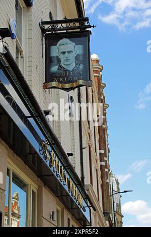 The Billy Wright pub in the city centre of Wolverhampton Stock Photo