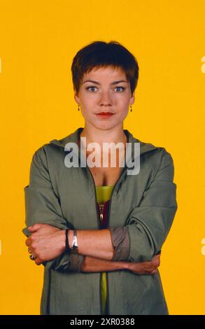 claudia-schmutzler-deutsche-schauspielerin-portrait-jahr-2000-stock