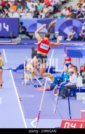 Paris, Ile de France, France. 7th Aug, 2024. ANGELICA MOSER (SUI) of Switzerland, competes in the Women's Pole Vault Finals at the Stade de France Stadium during the 2024 Paris Summer Olympics in Paris, France. (Credit Image: © Walter Arce/ZUMA Press Wire) EDITORIAL USAGE ONLY! Not for Commercial USAGE! Stock Photo