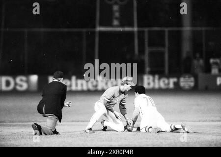 Netherlands - Venezuela, Baseball World Championships 1986, 31-07-1986, Whizgle Dutch News: Historic Images Tailored for the Future. Explore The Netherlands past with modern perspectives through Dutch agency imagery. Bridging yesterday's events with tomorrow's insights. Embark on a timeless journey with stories that shape our future. Stock Photo