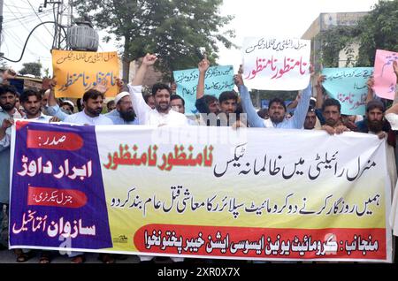 Members of Chromite union Association KPK are holding protest demonstration against massive unemployment, increasing price of daily use products and inflation price hiking of electricity and petrol, at Peshawar press club on Thursday, August 8, 2024. Credit: Pakistan Press International (PPI)/Alamy Live News Stock Photo