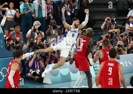 Paris, France. 08th Aug, 2024. Julien Mattia/Le Pictorium - Basketball 5x5 - Semi-final - France-Germany - Paris 2024 - 08/08/2024 - France/Seine Saint Denis/Paris - France qualifies for the 5x5 Basketball final at the Paris Olympics, Arena Bercy, August 6, 2024. Credit: LE PICTORIUM/Alamy Live News Stock Photo