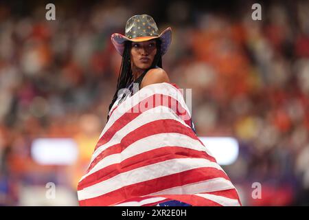 USA's Tara Davis-Woodhall celebrates winning the Women's Long Jump Final at the Stade de France on the thirteenth day of the 2024 Paris Olympic Games in France. Picture date: Thursday August 8, 2024. Stock Photo