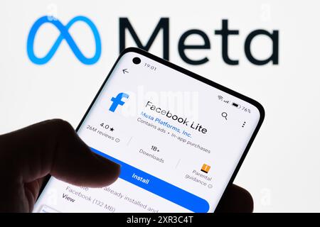 Facebook Lite app logo on a smartphone screen Stock Photo - Alamy