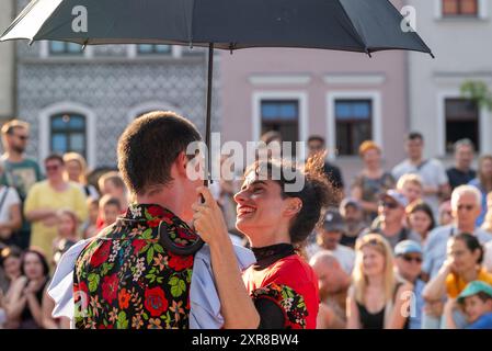 Lublin, Poland July 26 2024 Couple of gymnast dancers perform a show at a circus festival 'Carnaval Sztukmistrzow' Stock Photo