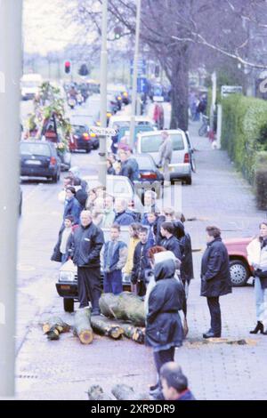 Funeral Hells Angel in Haarlem, Haarlem, The Netherlands, 27-02-2000, Whizgle Dutch News: Historic Images Tailored for the Future. Explore The Netherlands past with modern perspectives through Dutch agency imagery. Bridging yesterday's events with tomorrow's insights. Embark on a timeless journey with stories that shape our future. Stock Photo