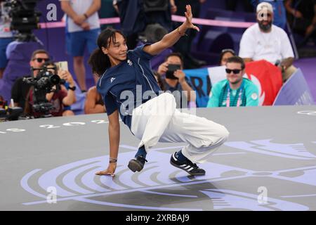 PARIS, FRANCE. 9th Aug, 2024.   Syssy of Team France competes during the B-Girls Round Robin on day fourteen of the Olympic Games Paris 2024 at Place de la Concorde, Paris, France.   Credit: Craig Mercer/Alamy Live News Stock Photo