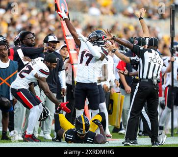 Hookstown, Pennsylvania, USA. 9th Aug, 2024. Houston Texans cornerback KRIS BOYD (17) celebrates an incomplete pass during the NFL football game between the Pittsburgh Steelers and the Houston Texans in Pittsburgh, Pennsylvania. (Credit Image: © Brent Gudenschwager/ZUMA Press Wire/Alamy Live News) EDITORIAL USAGE ONLY! Not for Commercial USAGE! Stock Photo