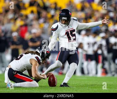 Hookstown, Pennsylvania, USA. 9th Aug, 2024. Houston Texans kicker KA'IMI FAIRBAIRN (15) kicks a field goal during the NFL football game between the Pittsburgh Steelers and the Houston Texans in Pittsburgh. (Credit Image: © Brent Gudenschwager/ZUMA Press Wire) EDITORIAL USAGE ONLY! Not for Commercial USAGE! Stock Photo