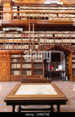 Ancient library; the Biblioteca Palafoxiana, or the Palafoxiana library interior, founded 1646, oldest library in the Americas; Puebla, Mexico Stock Photo