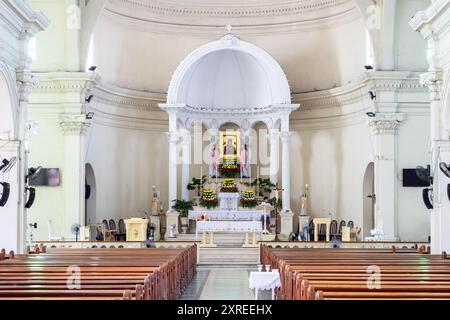 Altar and interior of the Our Mother of Perpetual Help Parish Redemptorist Church in Cebu City, Philippines Stock Photo