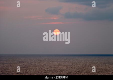 Draamatic and heavenly sky over Lake Erie in northeast Ohio Stock Photo