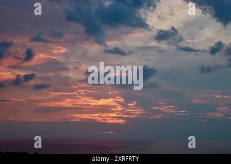 Draamatic and heavenly sky over Lake Erie in northeast Ohio Stock Photo