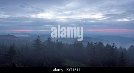 Landscape of the ranges of the Great Smoky Mountains at sunset on an overcast, rainy day. Stock Photo