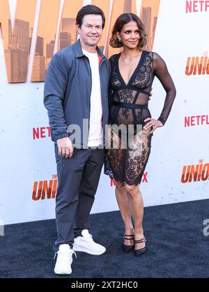 Hollywood, United States. 12th Aug, 2024. HOLLYWOOD, LOS ANGELES, CALIFORNIA, USA - AUGUST 12: Mark Wahlberg and Halle Berry arrive at the Los Angeles Premiere Of Netflix's 'The Union' held at The Egyptian Theatre Hollywood on August 12, 2024 in Hollywood, Los Angeles, California, United States. (Photo by Xavier Collin/Image Press Agency) Credit: Image Press Agency/Alamy Live News Stock Photo