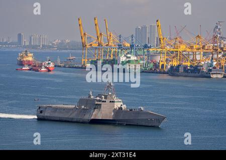 USS Gabrielle Giffords (LCS-10) is an Independence-class littoral combat ship of the United States Navy Stock Photo