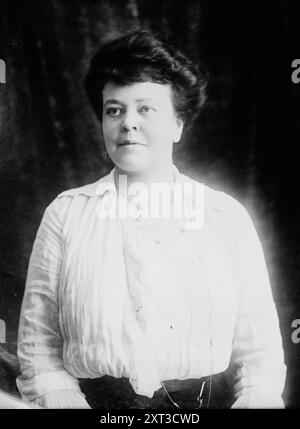 Mrs. O.H.P. Belmont, between c1915 and c1920. Shows Alva Belmont (1853-1933), formerly Alva Erskine Smith, who was married first to William Kissam Vanderbilt and then to Oliver Hazard Perry Belmont. Alva Belmont was a leader in the women's suffrage movement. Stock Photo