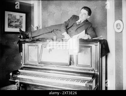 Robyn, between c1915 and c1920. Shows tenor singer William Robinow (1894-1996) who was also known as William Robyn. Stock Photo