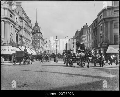 OXFORD CIRCUS,London, looking east about 1910 Stock Photo