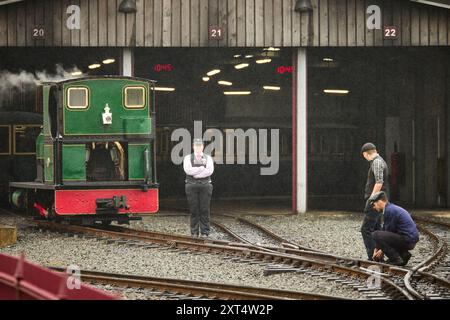 Porthmadog FFESTINIOG & WELSH HIGHLAND RAILWAYS world’s oldest narrow gauge railway Stock Photo