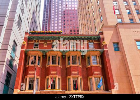 Toronto, Canada - August 14, 2024: Colonial architecture in the National Club building. Located at 303 Bay St., the structure is a famous place. Stock Photo