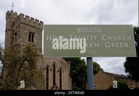 The Holy Trinity Church and name sign on Twickenham Green< London Stock Photo