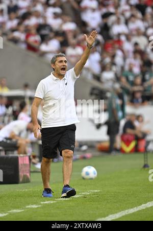 Coach Ernesto Valverde Tejedor Athletic Club Bilbao, gesture, gesture, on the sidelines, MHPArena, MHP Arena Stuttgart, Baden-Wuerttemberg, Germany, E Stock Photo