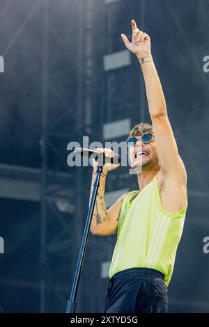 Hungary 10 August 2024 Louis Tomlinson - ex One Direction -  live at Sziget Festival in Budapest © Andrea Ripamonti / Alamy Stock Photo