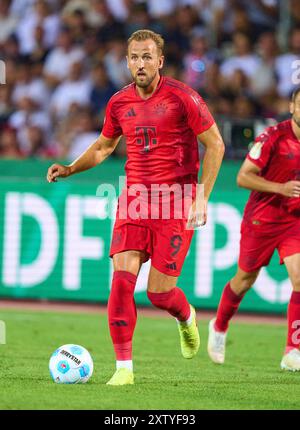 Ulm, Germany. 16th Aug, 2024. Harry Kane, FCB 9 in the match SSV ULM - FC BAYERN MUENCHEN DFB-Pokal, German Football Cup, 1.round on Aug 16, 2024 in Ulm, Germany. Season 2024/2025 Photographer: ddp images/star-images - DFB REGULATIONS PROHIBIT ANY USE OF PHOTOGRAPHS as IMAGE SEQUENCES and/or QUASI-VIDEO - Credit: ddp media GmbH/Alamy Live News Stock Photo