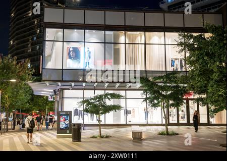 The Brentwood Place Mall Or The Amazing Brentwood Main Plaza On A 